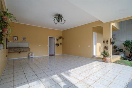 Casa à venda com 4 quartos, 400m² em Jardim Marajoara, São Paulo