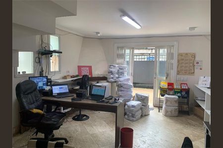 Casa à venda com 142m², 3 quartos e 3 vagas