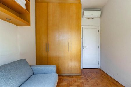 Casa à venda com 292m², 5 quartos e 3 vagas