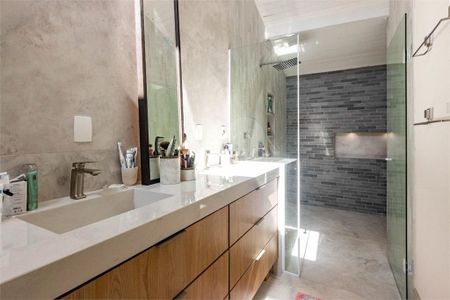 Casa à venda com 292m², 5 quartos e 3 vagas