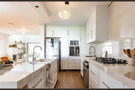 Casa à venda com 292m², 5 quartos e 3 vagas