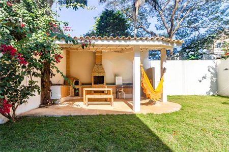 Casa à venda com 292m², 5 quartos e 3 vagas