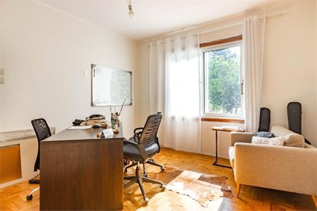 Casa à venda com 292m², 5 quartos e 3 vagas