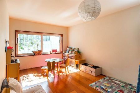 Casa à venda com 292m², 5 quartos e 3 vagas