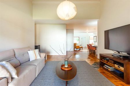 Casa à venda com 292m², 5 quartos e 3 vagas