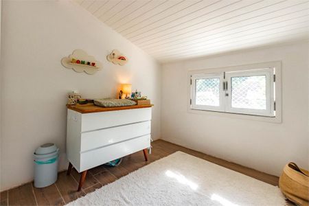 Casa à venda com 292m², 5 quartos e 3 vagas