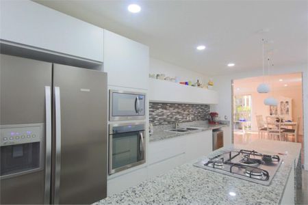 Casa à venda com 395m², 5 quartos e 4 vagas