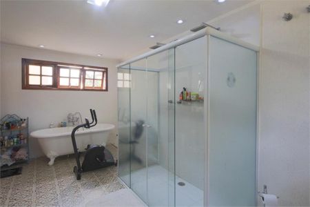 Casa à venda com 395m², 5 quartos e 4 vagas