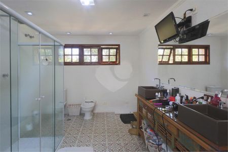 Casa à venda com 395m², 5 quartos e 4 vagas