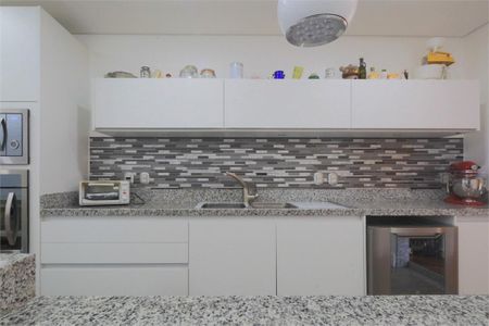 Casa à venda com 395m², 5 quartos e 4 vagas