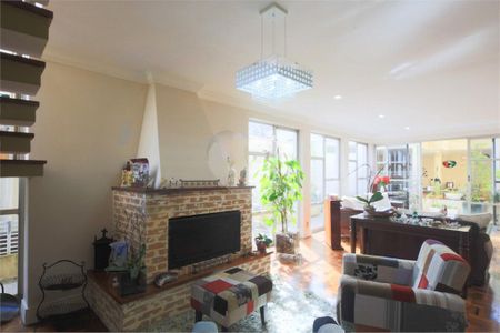 Casa à venda com 395m², 5 quartos e 4 vagas