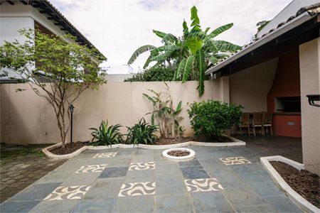 Casa à venda com 323m², 3 quartos e 2 vagas