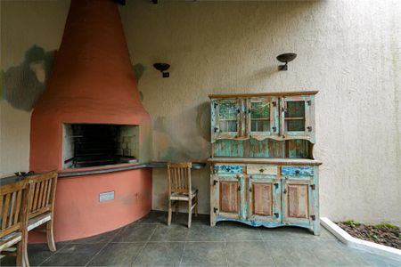 Casa à venda com 323m², 3 quartos e 2 vagas