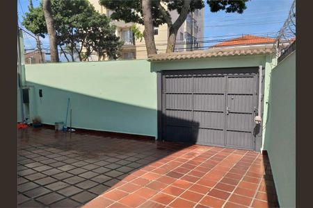 Casa à venda com 209m², 4 quartos e 8 vagas