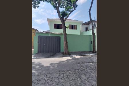 Casa à venda com 209m², 4 quartos e 8 vagas