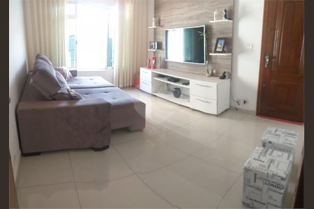 Casa à venda com 209m², 4 quartos e 8 vagas