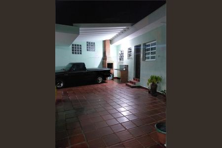 Casa à venda com 209m², 4 quartos e 8 vagas