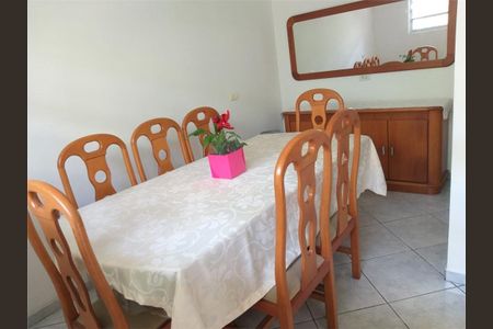 Casa à venda com 209m², 4 quartos e 8 vagas