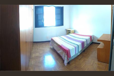 Casa à venda com 209m², 4 quartos e 8 vagas