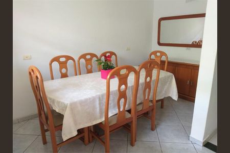 Casa à venda com 209m², 4 quartos e 8 vagas