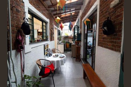 Casa à venda com 133m², 3 quartos e 2 vagas