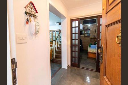 Casa à venda com 133m², 3 quartos e 2 vagas