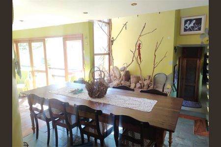 Casa à venda com 500m², 4 quartos e 8 vagas