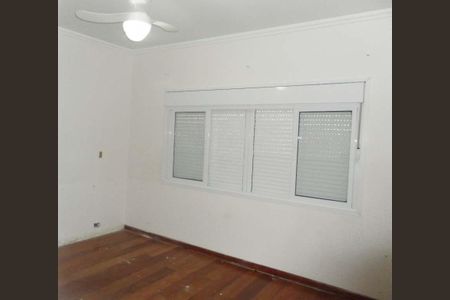 Casa à venda com 255m², 4 quartos e 2 vagas