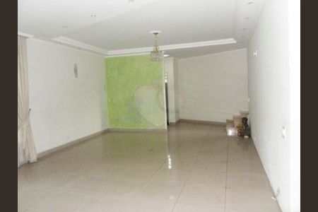 Casa à venda com 255m², 4 quartos e 2 vagas
