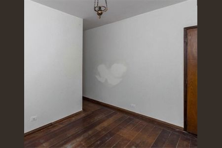 Casa à venda com 90m², 2 quartos e 2 vagas