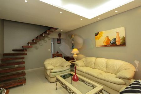 Casa à venda com 108m², 2 quartos e 1 vaga