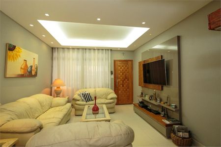 Casa à venda com 108m², 2 quartos e 1 vaga