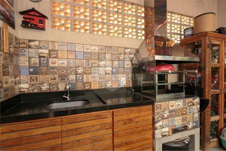 Casa à venda com 108m², 2 quartos e 1 vaga