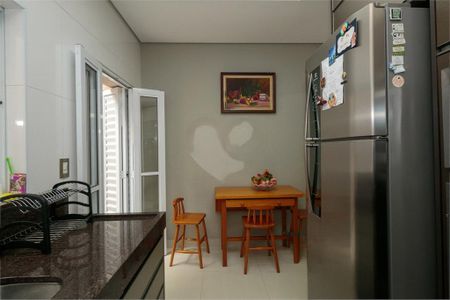 Casa à venda com 108m², 2 quartos e 1 vaga