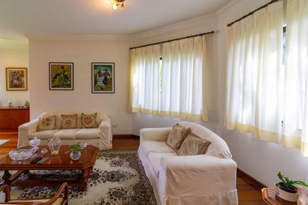 Casa à venda com 261m², 4 quartos e 5 vagasSala de estar