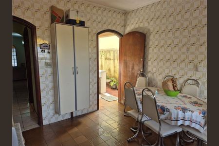 Casa à venda com 121m², 3 quartos e 2 vagas