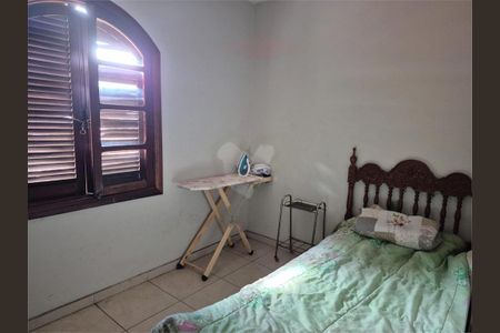 Casa à venda com 121m², 3 quartos e 2 vagas