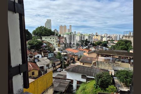 Casa à venda com 121m², 3 quartos e 2 vagas