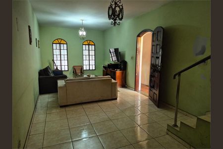Casa à venda com 121m², 3 quartos e 2 vagas
