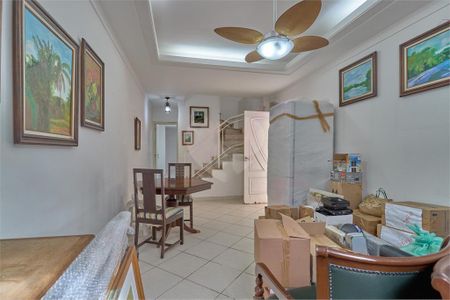 Casa à venda com 157m², 3 quartos e 2 vagas