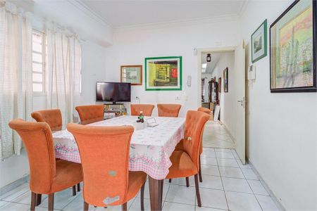 Casa à venda com 157m², 3 quartos e 2 vagas