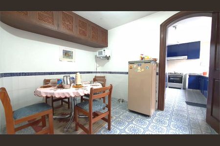 Casa à venda com 433m², 4 quartos e 2 vagas