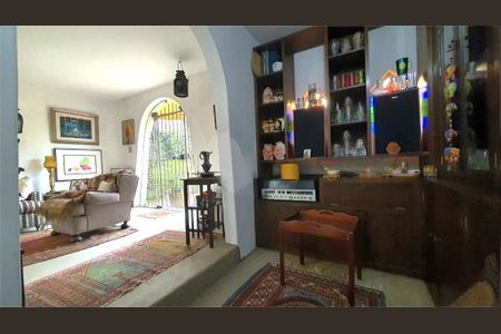 Casa à venda com 433m², 4 quartos e 2 vagas