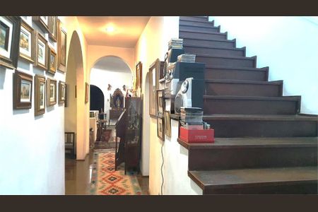 Casa à venda com 433m², 4 quartos e 2 vagas