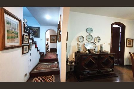 Casa à venda com 433m², 4 quartos e 2 vagas