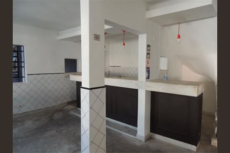Casa à venda com 252m², 3 quartos e 2 vagas