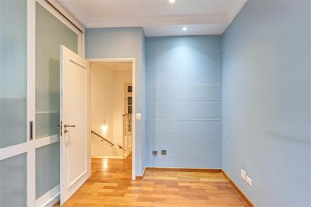 Casa à venda com 261m², 3 quartos e 3 vagas