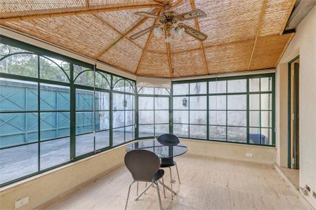 Casa à venda com 261m², 3 quartos e 3 vagas