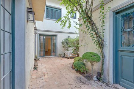 Casa à venda com 261m², 3 quartos e 3 vagas