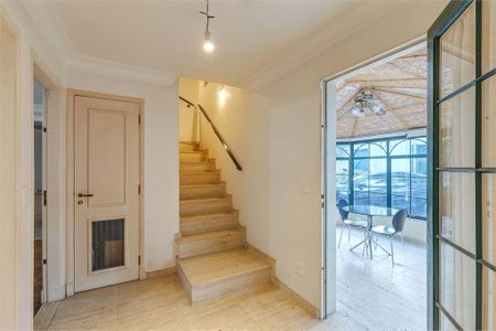 Casa à venda com 261m², 3 quartos e 3 vagas